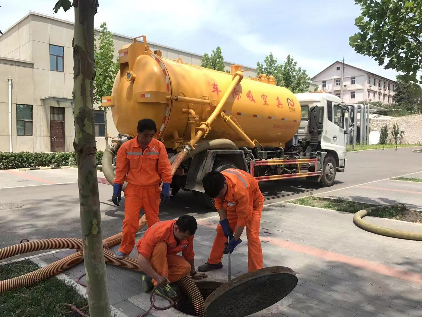 白城化粪池清理与5-8吨吸粪车施工效率分析